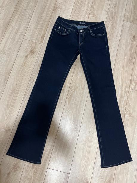 Rifle nikdy neoblecene, 28