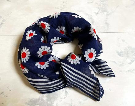 Batistová šatka/pirátska, 