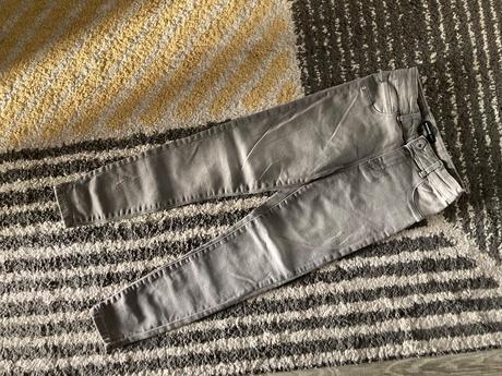 Šedé skinny rifle, reserved,140