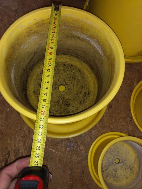 Črepniky žlté keramické, 