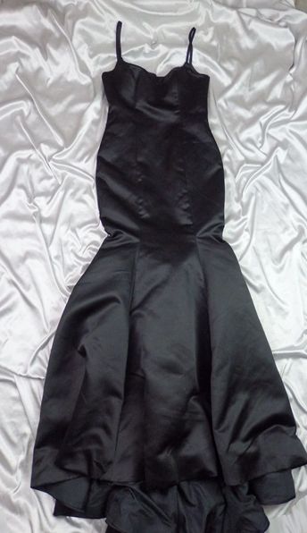 Luxusné čierne spoločenksé šaty, 40