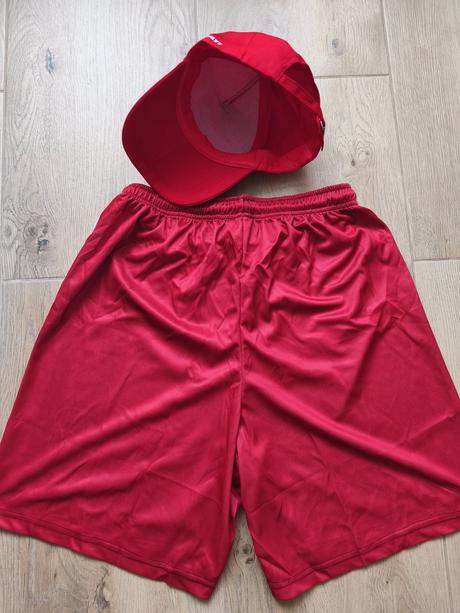 Šiltovka a kraťasy, xxl