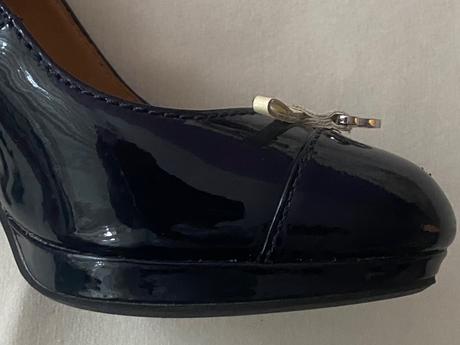 Lodičky tmavomodré lakované, armani,37