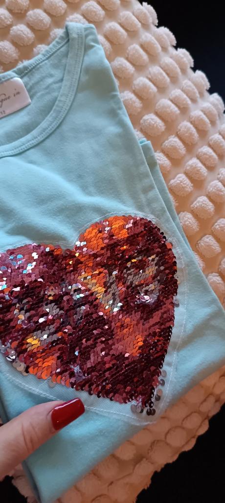 Tričko s dlhým rukávom s meniacim srdiečkom, 152