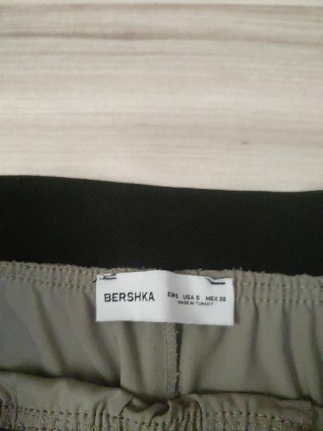 Nohavice, bershka,s