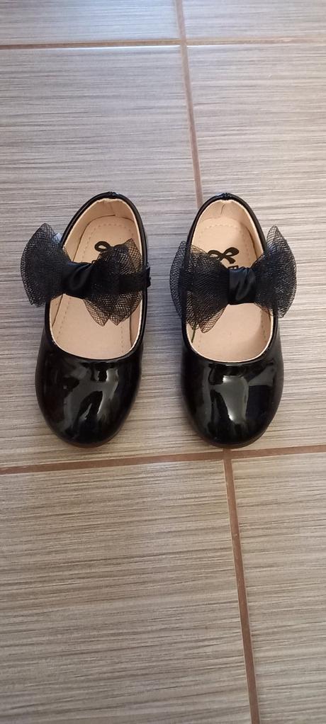 Sandále lakovky, 22