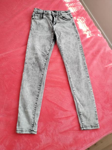 Reserved krásne moderné rifle 158, reserved,158