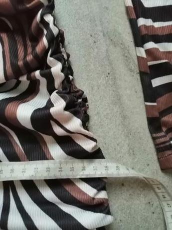 Zaujímavé šaty vs, pružné, s