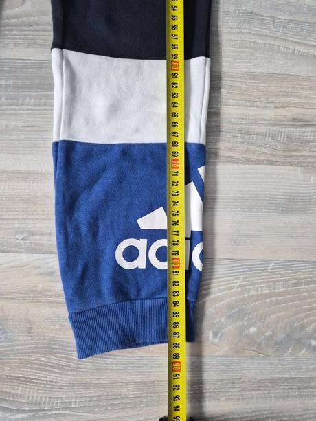 Pekné adidas tepláky - letné, adidas,152