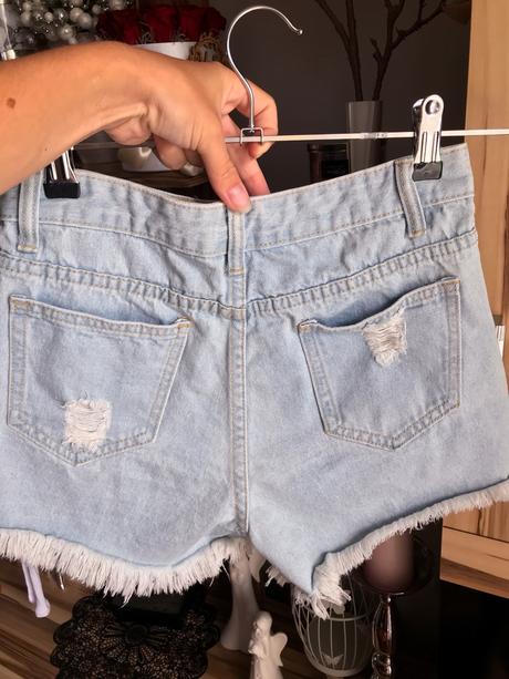 Denim šortky s výšivkou, xs