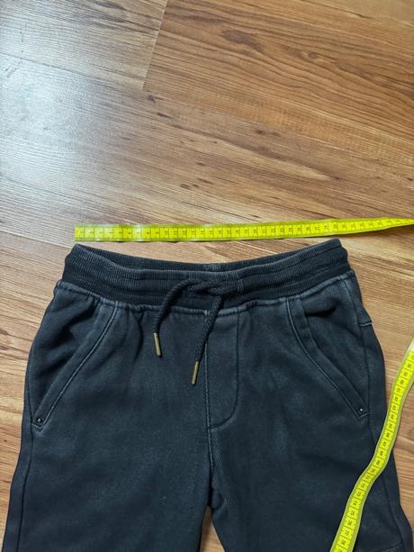 Hrube nohavice, reserved,134