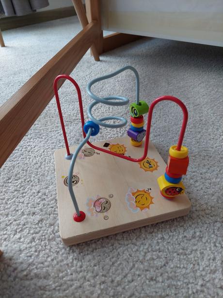 Detske hlavolamy v kocke,