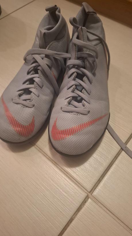 Tenisky -halovky, nike,33