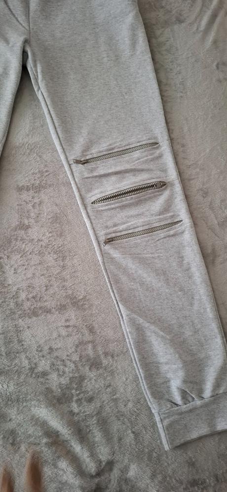 Dámska tepláková súprava, 40