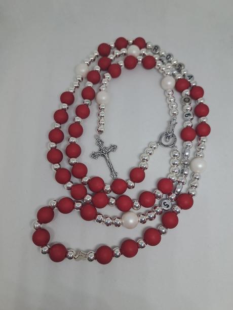 Ruženec s menom a dátumom e213, 