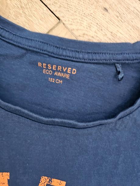 Tricko, reserved,152