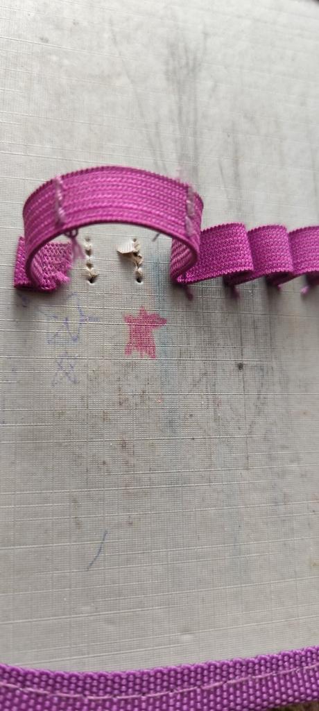 Peračník s koníkmi,