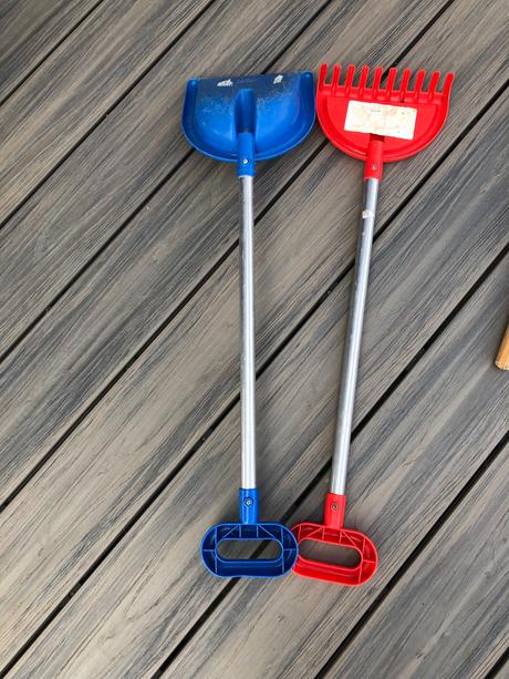 Lopatka a hrablicky pre najmensich, 