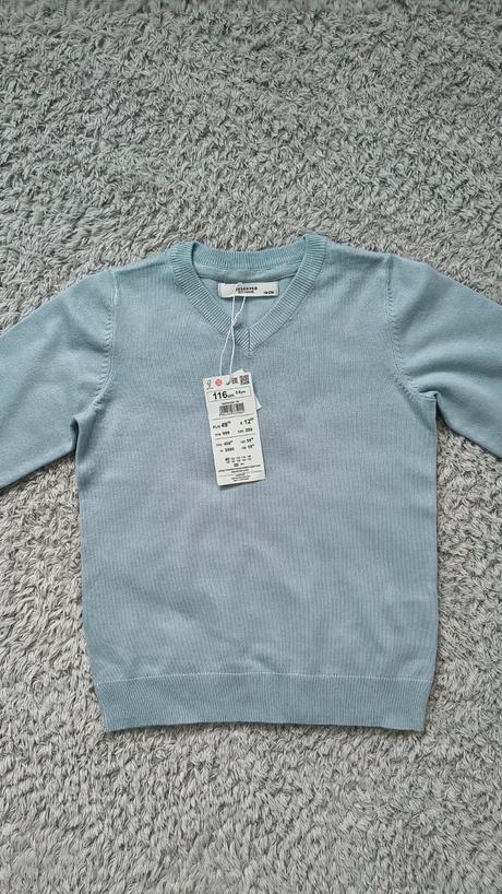 Svetrík s vckom, reserved,116