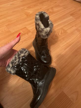 Lakové čižmy č.23, 23