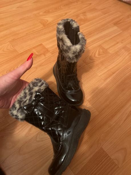 Lakové čižmy č.23, 23