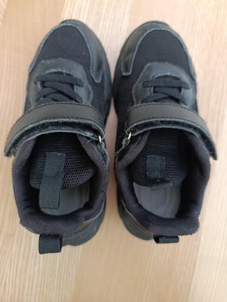 Extra ľahké tenisky, 31