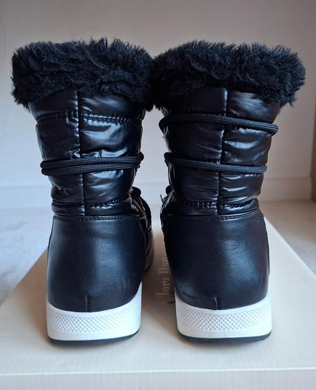 Dievčenské snehule, clara barson,36