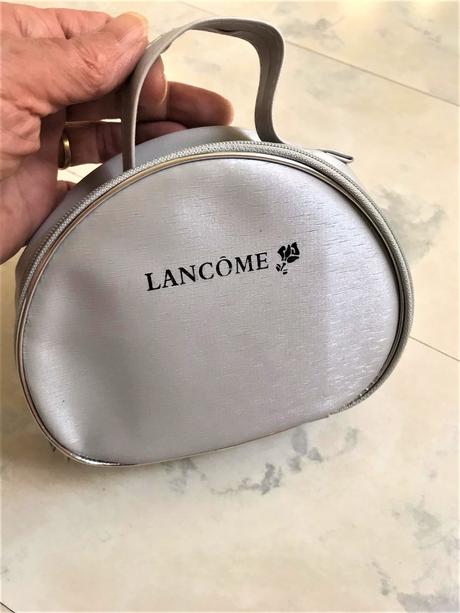 Kozmetická taštička,