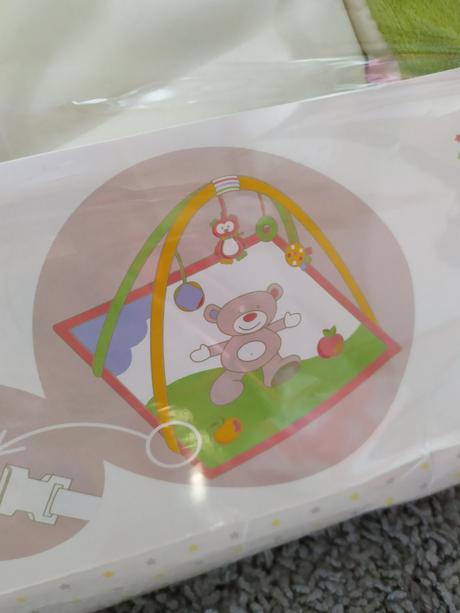 Detská deka na hranie s hrazdickou nuk, 