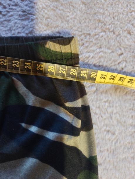 Maskáčové legíny, s