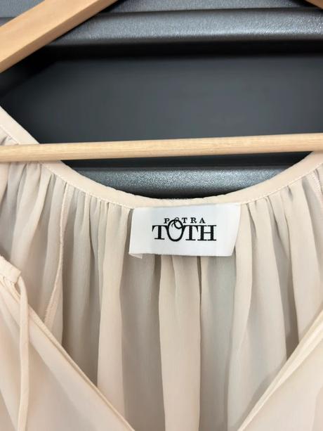 Petra toth šaty, s