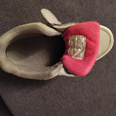 Prechodné tenisky, 32