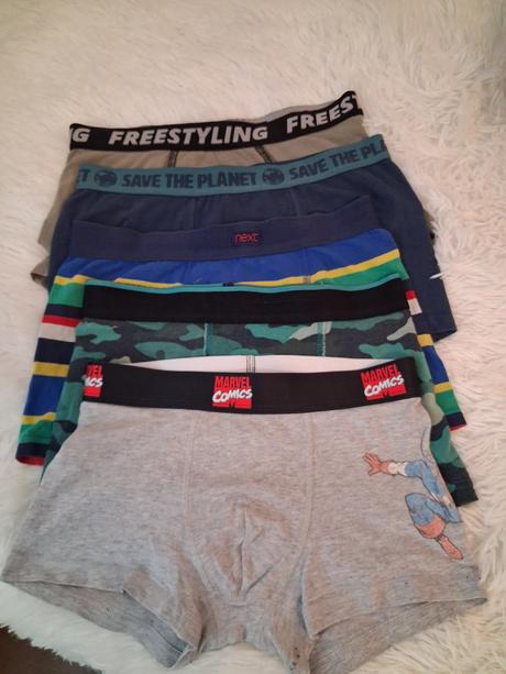 Predám balik 5ks boxeriek  spolu 2 eurá, zara,140