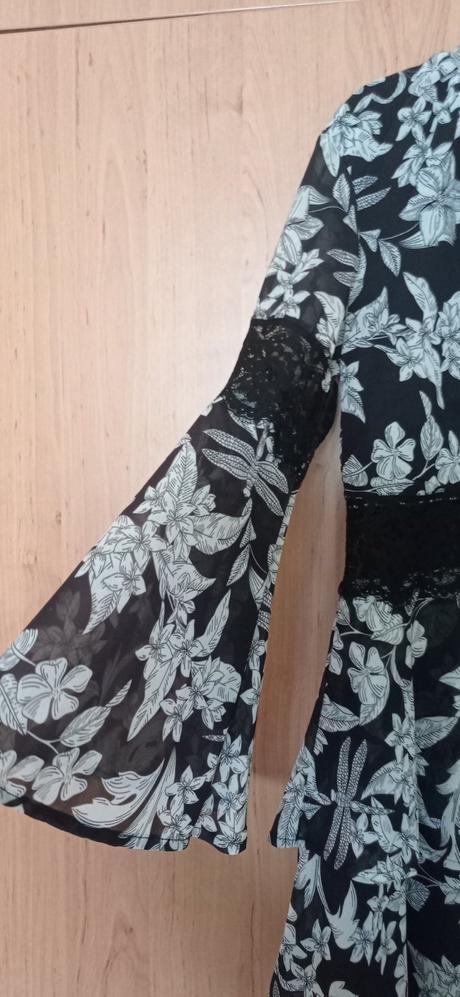 Dievčenské šaty, 36