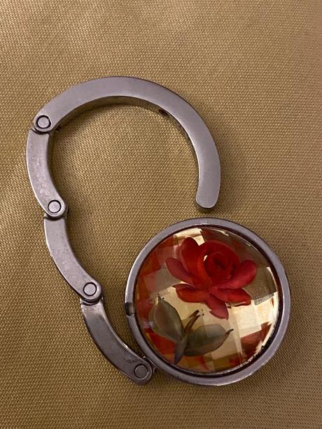 Držiaky na kabelku,