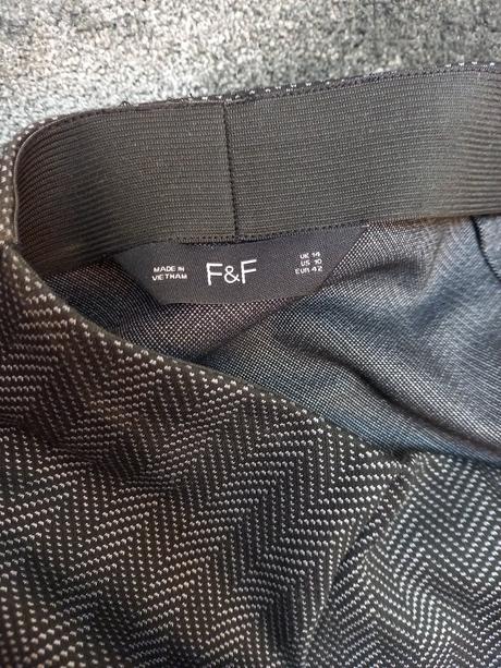 Tepla sukna v.42, f&f,42