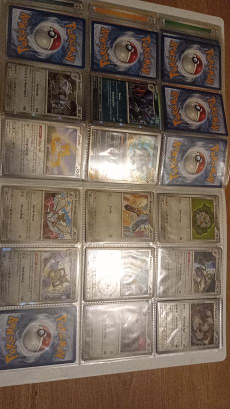 Predám albumu z pokemon kartami, 