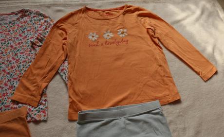 2x súpravy (tričko+legíny), lupilu,98
