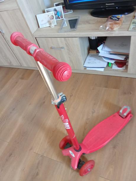 Detská kolobežka, nils