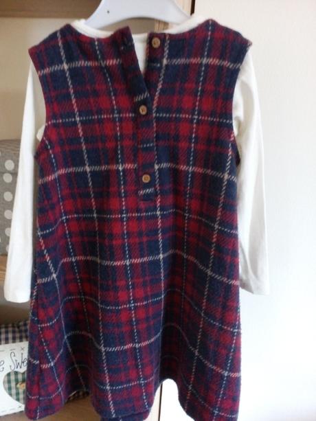 Krásne šatky s tričkom v super stave, f&f,92