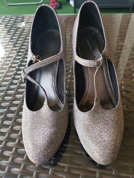 Elegantne lodicky, 40