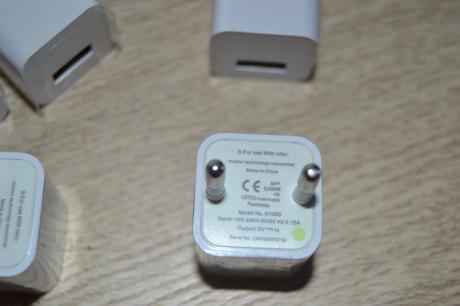 Univerzálny usb adaptér - nabíjačka 5v / 1a,