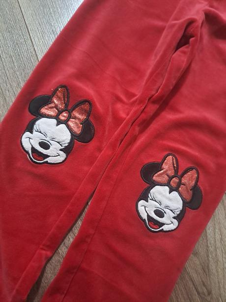 Velúrové tepláky, 122