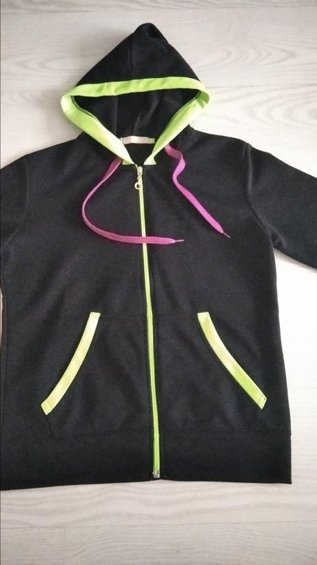Čierna športová mikina na zips, xs