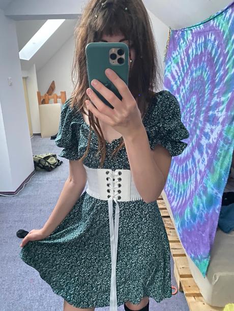 Tmavozelené šaty s kvetinkami xs, xs