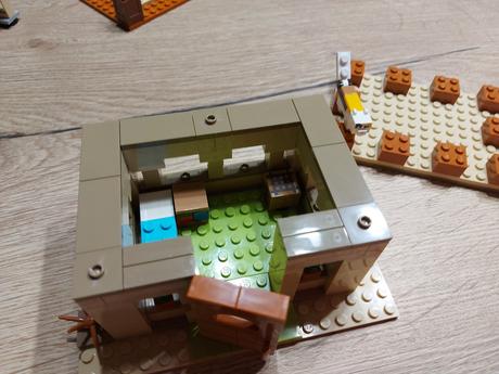 Lego minecraft  - nájazd zlodejov, 