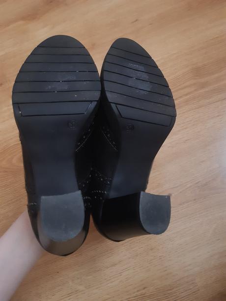 Poltopánky, oxfordky na opätku, 37