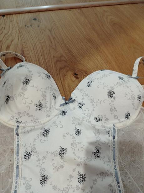 Korzetová podprsenka, c&a,70b