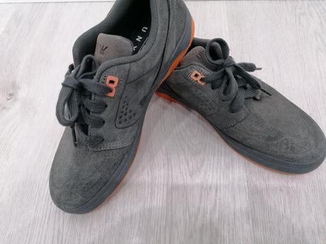 Koženné tenisky, 36