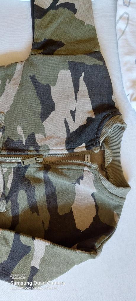 Mikiny 2ks, reserved,68